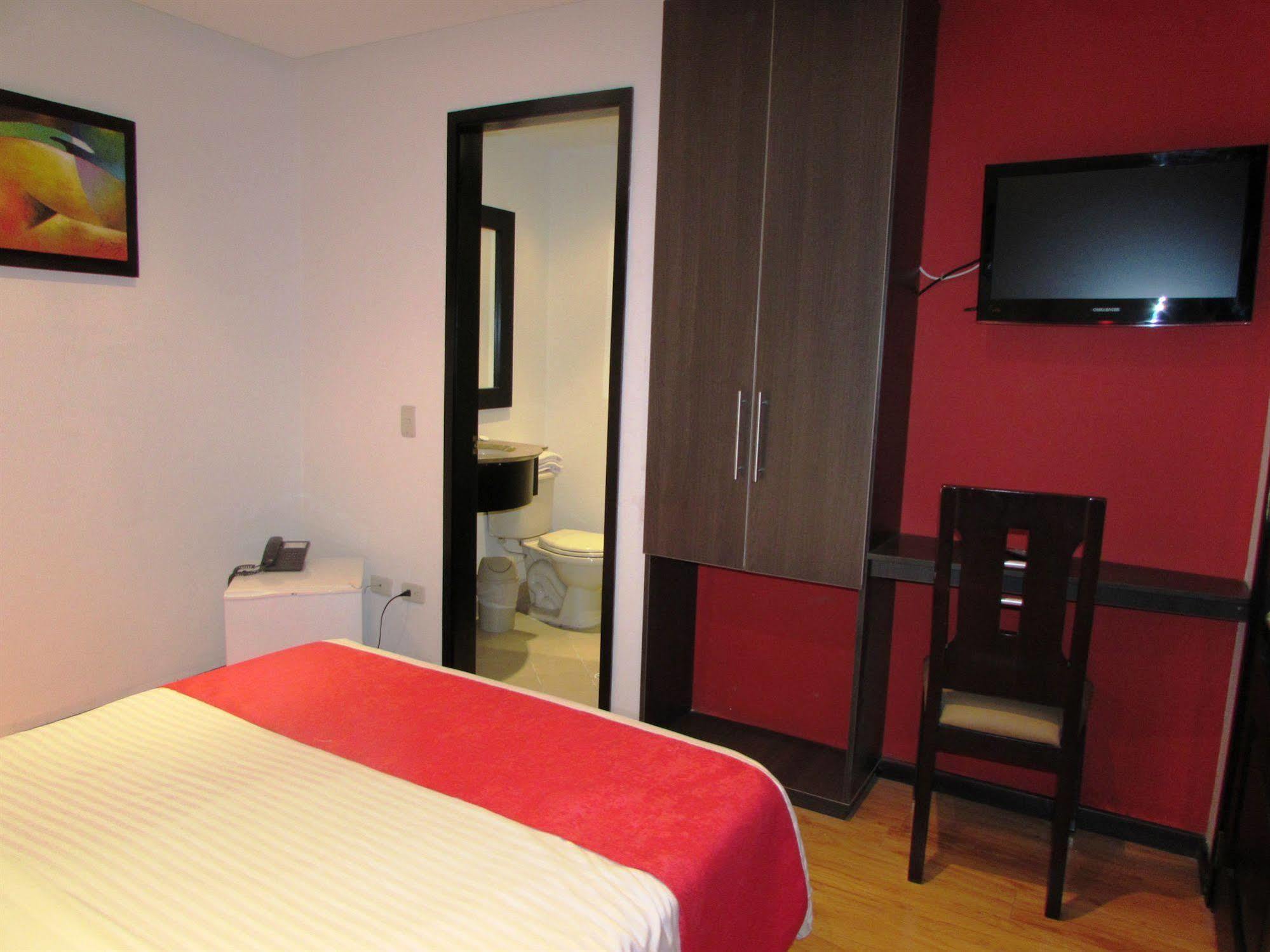 Hotel American Deluxe Bogota Exterior photo